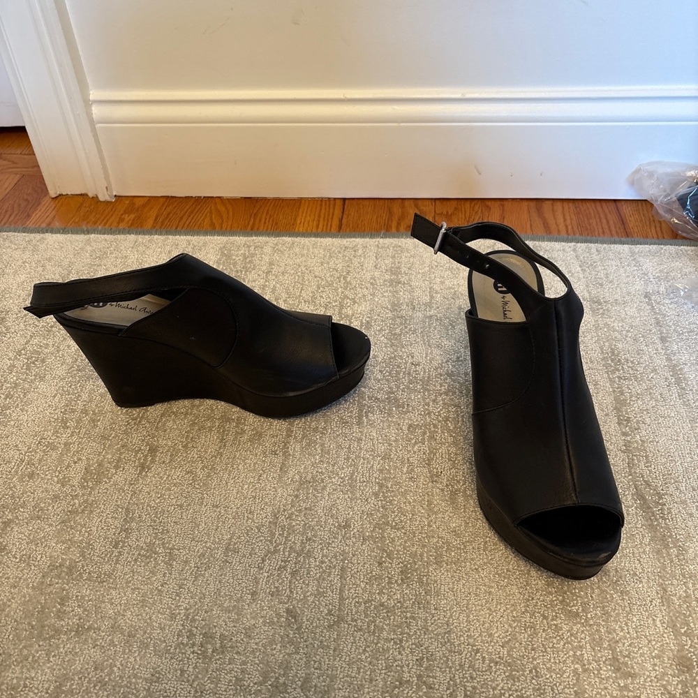 Women's Black Wedge Sandals